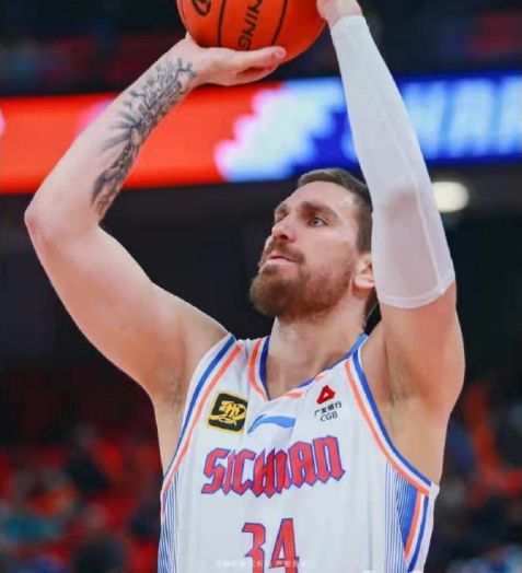 四川男籃“血書門”後續：外援馬裡奇發聲討薪 所有外援也被欠薪