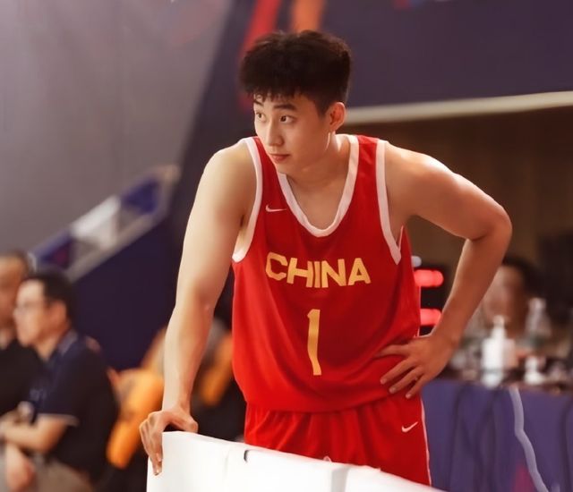 正式確定！中國男籃新星加盟廣東宏遠，朱芳雨大獲全勝，未來可期