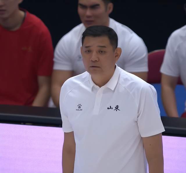 領先19分算個P！山東遭逆轉遺憾丟金，鞏曉彬臉色鐵青：全怪裁判?