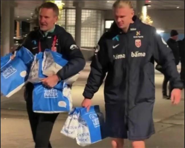 这是真饿了，太阳报：哈兰德赛后买了近70个芝士汉堡请全队吃