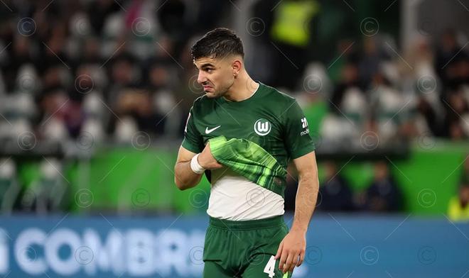 利物浦买新后卫相中“新范德文”？21岁希腊后卫，人高马大速度快