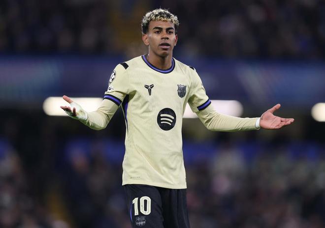 欧冠赛后，切尔西球迷残酷羞辱亚马尔：你只是低配版埃斯特万！