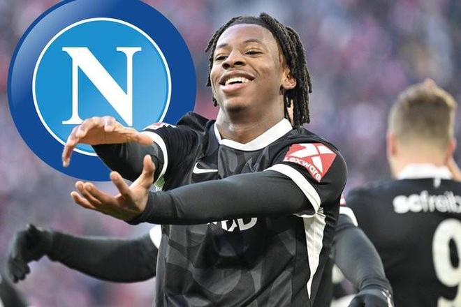 德天空：那不勒斯想签弗赖堡中场曼赞比顶替受伤的德布劳内