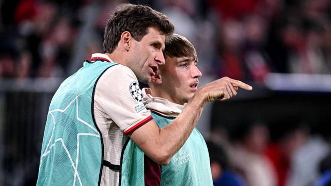 穆勒：卡尔在享受努力提高的过程，同时也在享受比赛的乐趣