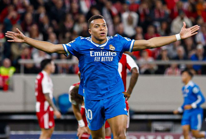 一场4-3上演进球大战，姆巴佩一战封神：轰入4球，刷新欧冠新纪录