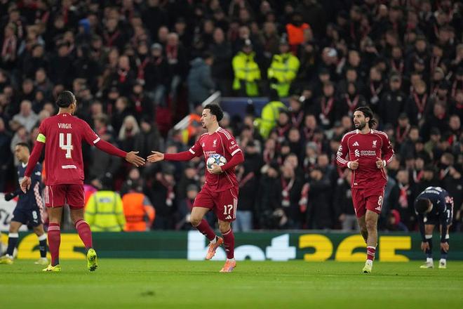 爆冷！欧冠：利物浦1-4埃因霍温 3连败+狂丢10球 范戴克离谱送点