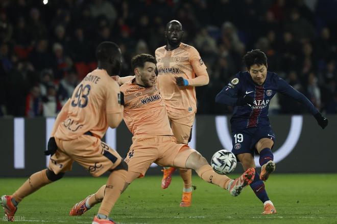 欧冠：巴黎圣日耳曼实力强劲，热刺能否击败强敌？