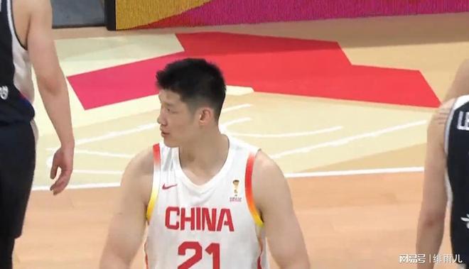 趙睿帶傷出戰？中國男籃一號位告急，僅一人能救郭士強！