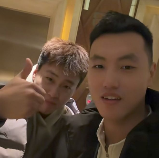 終於來瞭！趙睿抵達長沙與翟曉川合影，但因傷無緣比賽！