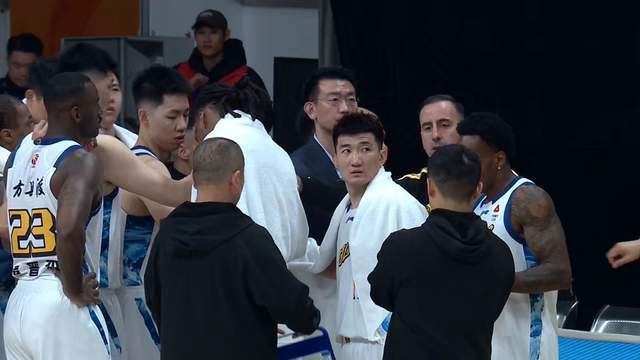 4分惜敗衛冕冠軍，山東男籃三分25中13 陳林堅15分 缺防守大外援