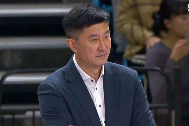 廣東男籃26分大勝，12人全部得分，徐傑18+4+8王洪澤15分8板