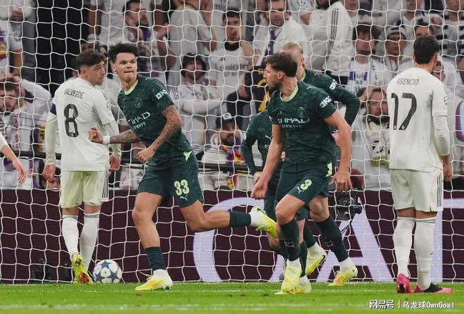 1-0到1-2，逆转！欧冠之王崩盘，英超冠军攻陷伯纳乌