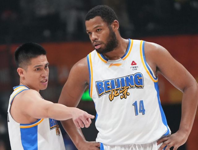 北京首鋼開門紅！大勝江蘇男籃，趙睿首秀10分4助攻，奧莫特0分